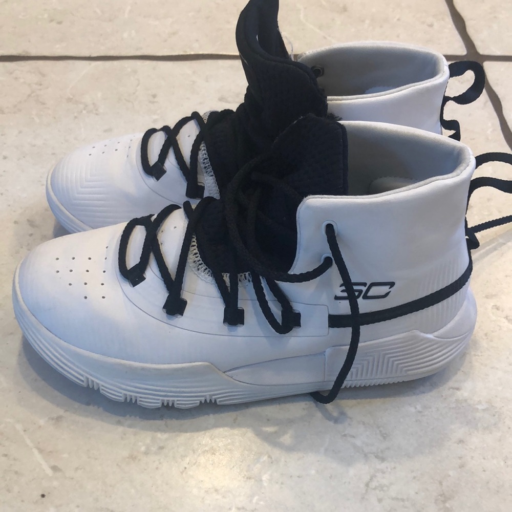 Youth Steph Curry basketball sneakers